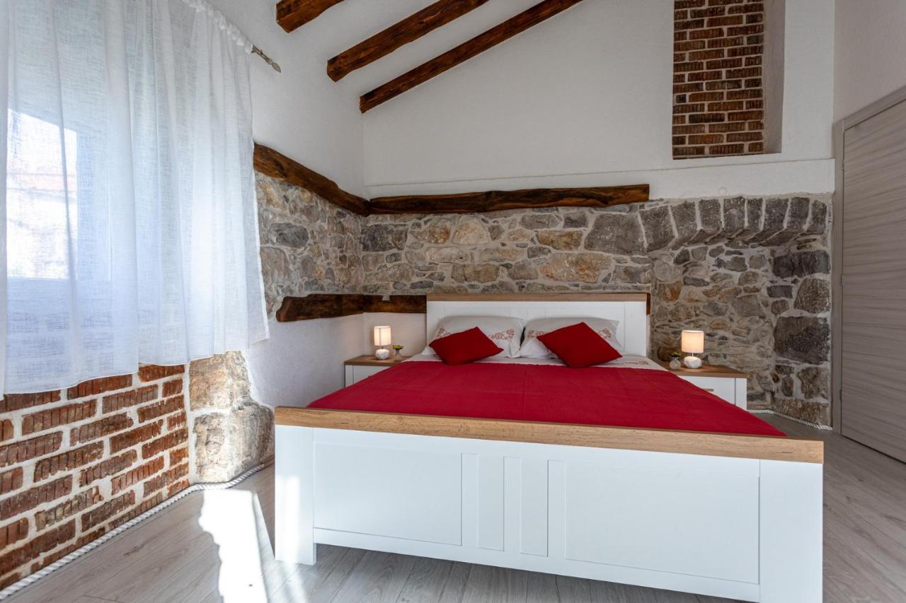 Villa Elm Milohnici المظهر الخارجي الصورة