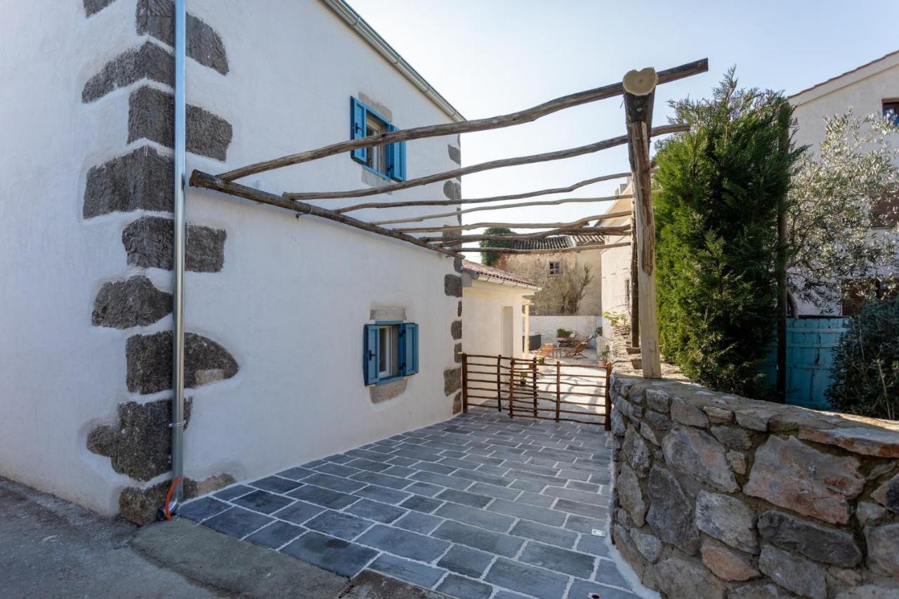 Villa Elm Milohnici المظهر الخارجي الصورة